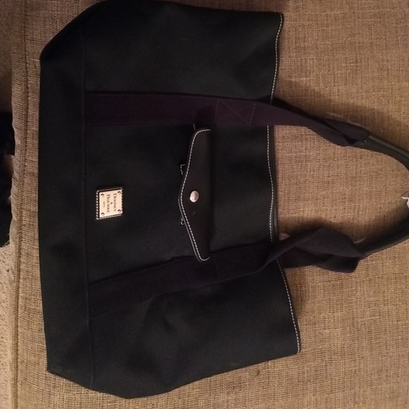 Dooney and Bourke large bag - Picture 6 of 6